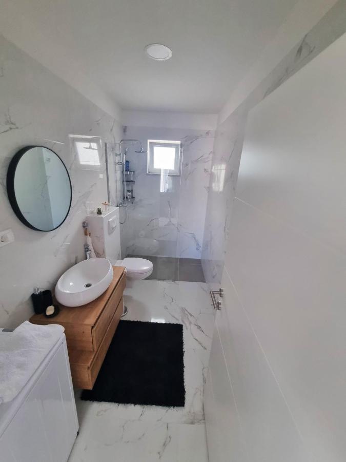 Beach House Oasis Villa Livak Kaštela Buitenkant foto